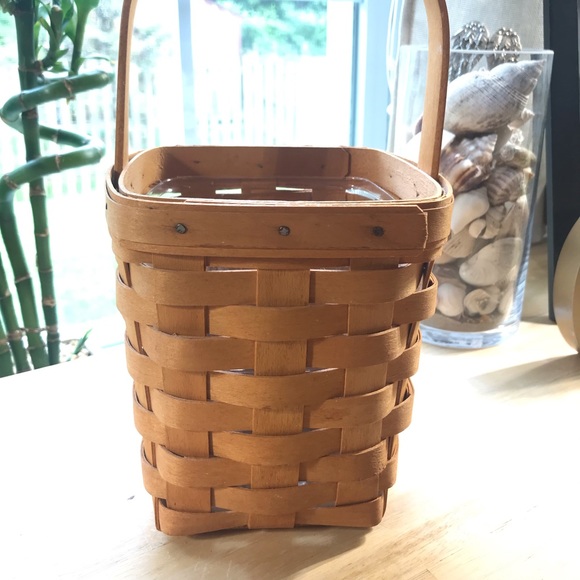 Longaberger Medium Peg Basket (1996) - Picture 4 of 5
